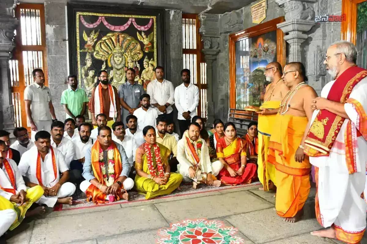 తెలంగాణలో సమృద్ధిగా వర్షాలు కురవాలని యాదాద్రిలో వరుణ యాగం.. పూర్ణాహుతిలో పాల్గొన్న మంత్రి కొండా సురేఖ