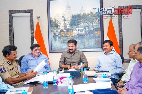 హైదరాబాద్‌లో ఇందిరమ్మ ఇళ్లపై రేవంత్ రెడ్డి కీలక నిర్ణయం.. లబ్ధిదారులకు గుడ్‌న్యూస్
