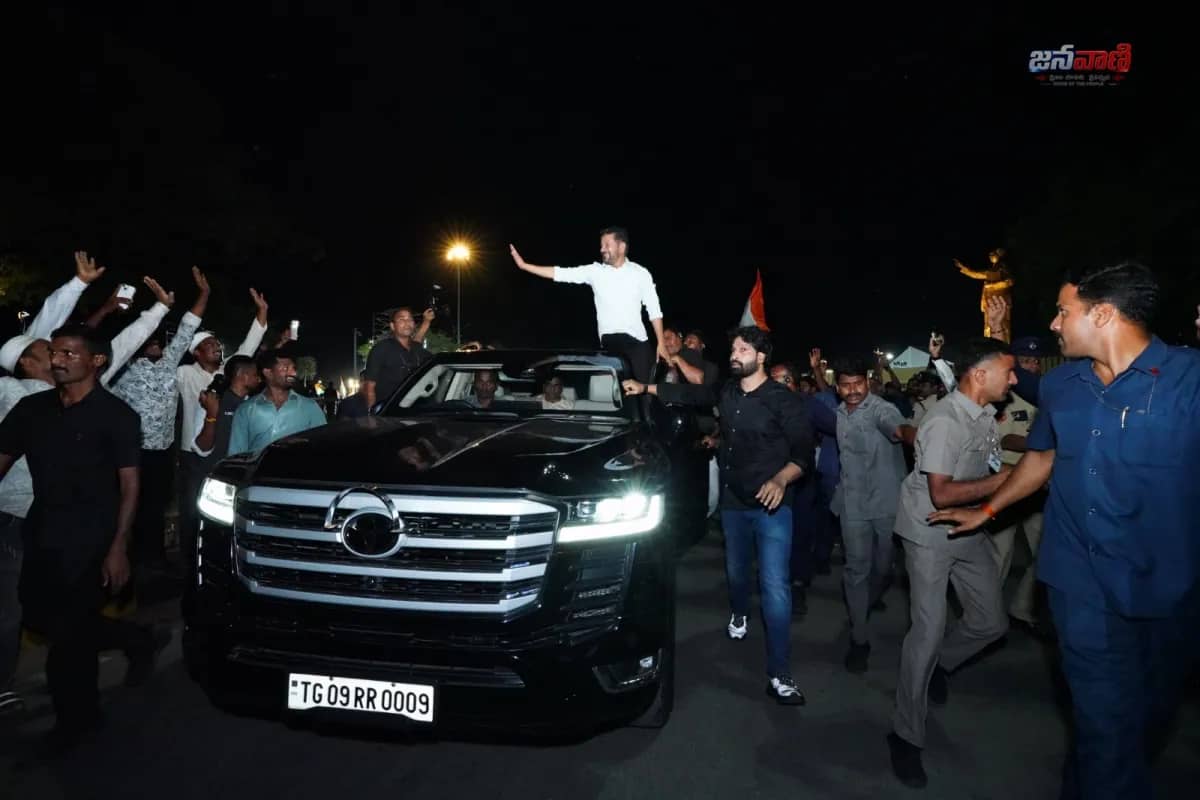 జెన్ జీ రాజకీయాలకు కొత్త దారి.. వయోపరిమితి తగ్గింపుపై సీఎం రేవంత్ కీలక వ్యాఖ్యలు