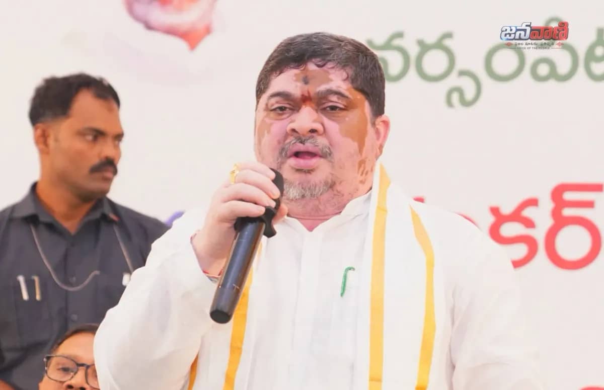 ఫీజు రీయింబర్స్‌మెంట్‌పై బీజేపీకి మంత్రి పొన్నం ప్రశ్నలు.. ముందుగా వీటికి సమాధానం చెప్పాలని డిమాండ్