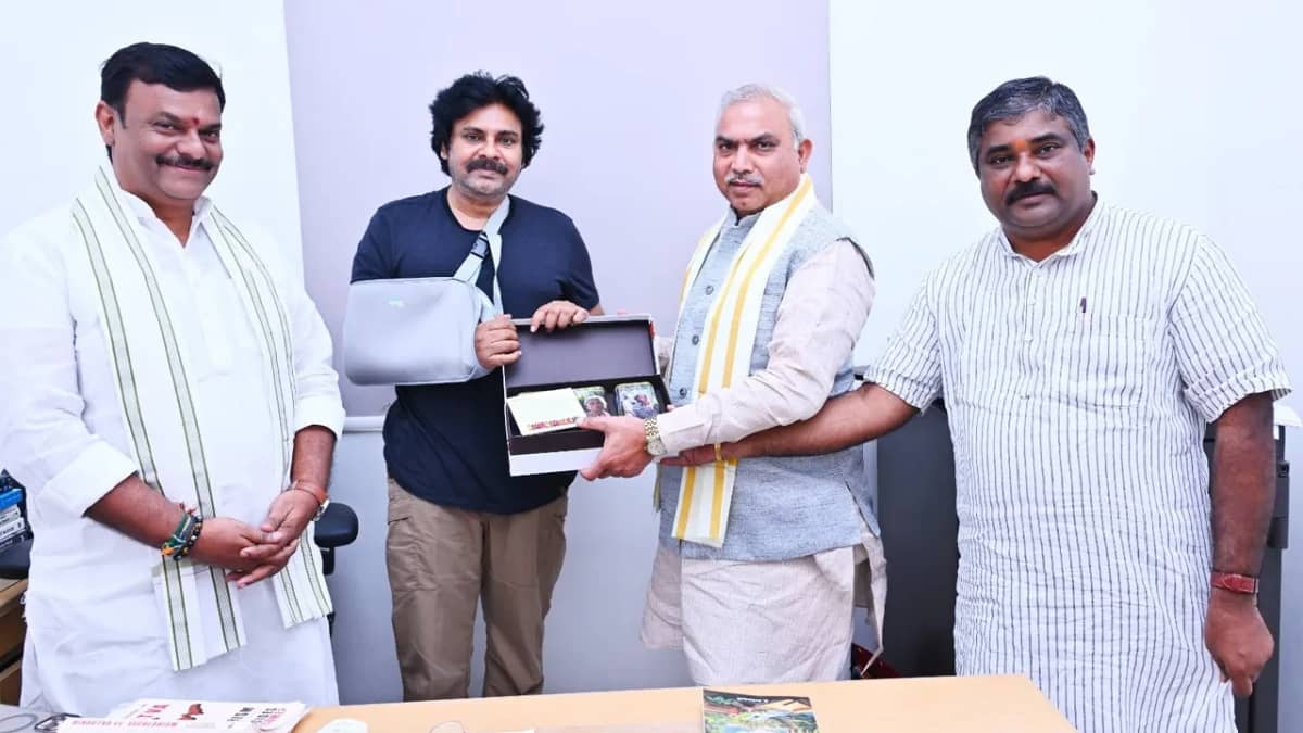 ఏపీ డిప్యూటీ సీఎం పవన్ కల్యాణ్‌తో బీజేపీ జాతీయ సంయుక్త ప్రధాన కార్యదర్శి శివ్‌ ప్రకాశ్‌ భేటీ