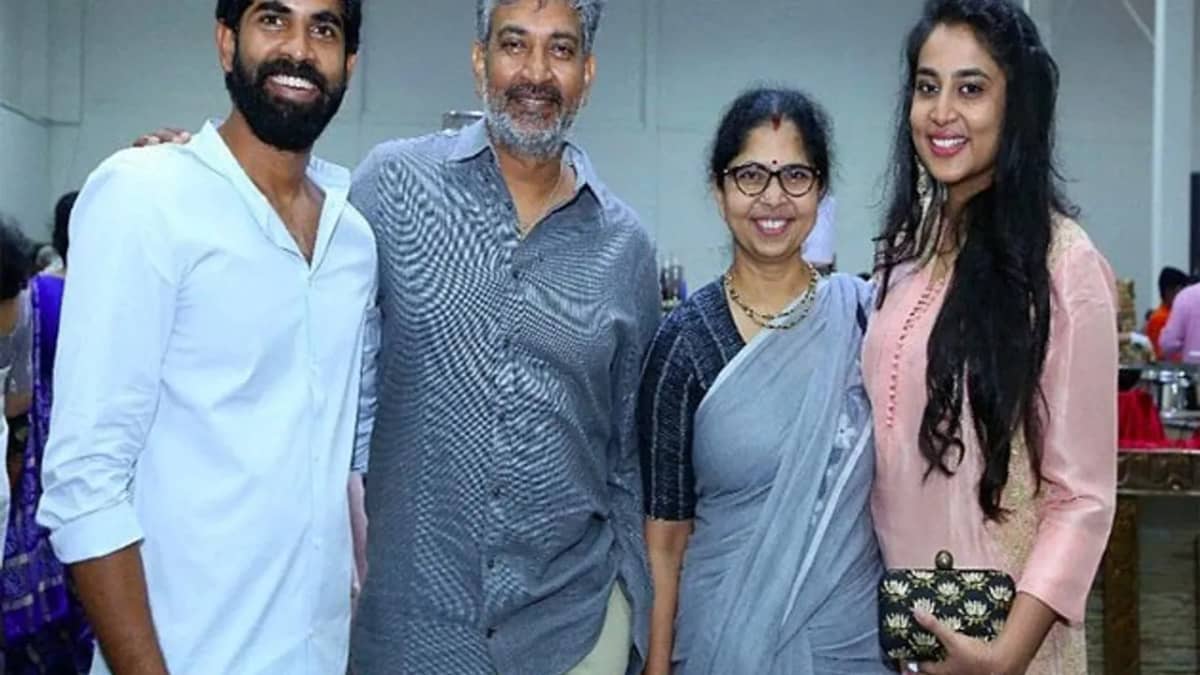 రాజమౌళి కోడలికి.. జగపతి బాబుకు మధ్య ఉన్న బంధం ఇదేనా?.. చాలా మందికి తెలియని నిజం!