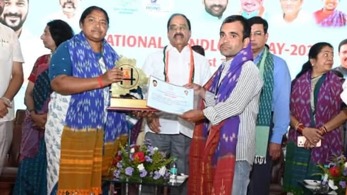 రైతన్నతో పాటు నేతన్నకూ అండగా ఉంటాం.. చేనేత రంగ పునరుజ్జీవనమే ప్రభుత్వ లక్ష్యమని మంత్రి తుమ్మల వెల్లడి