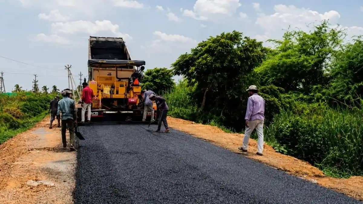 రూ.2,078 కోట్లతో 2,310 కి.మీ. గ్రామీణ రహదారుల అభివృద్ధి.. 'అడవితల్లి బాట' పనులు వేగవంతం చేయాలని పవన్ కల్యాణ్ ఆదేశాలు