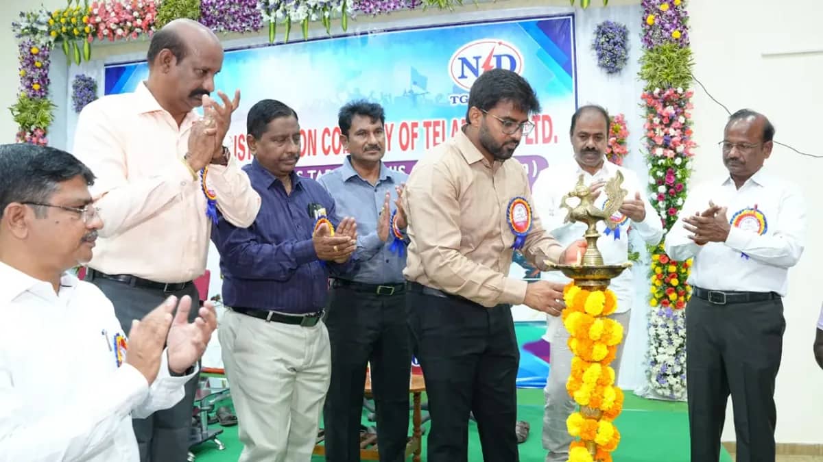 క్రీడలు, సాంస్కృతిక కార్యక్రమాలతో ఉద్యోగుల్లో మానసిక ఉల్లాసం: TGNPDCL సీఎండీ