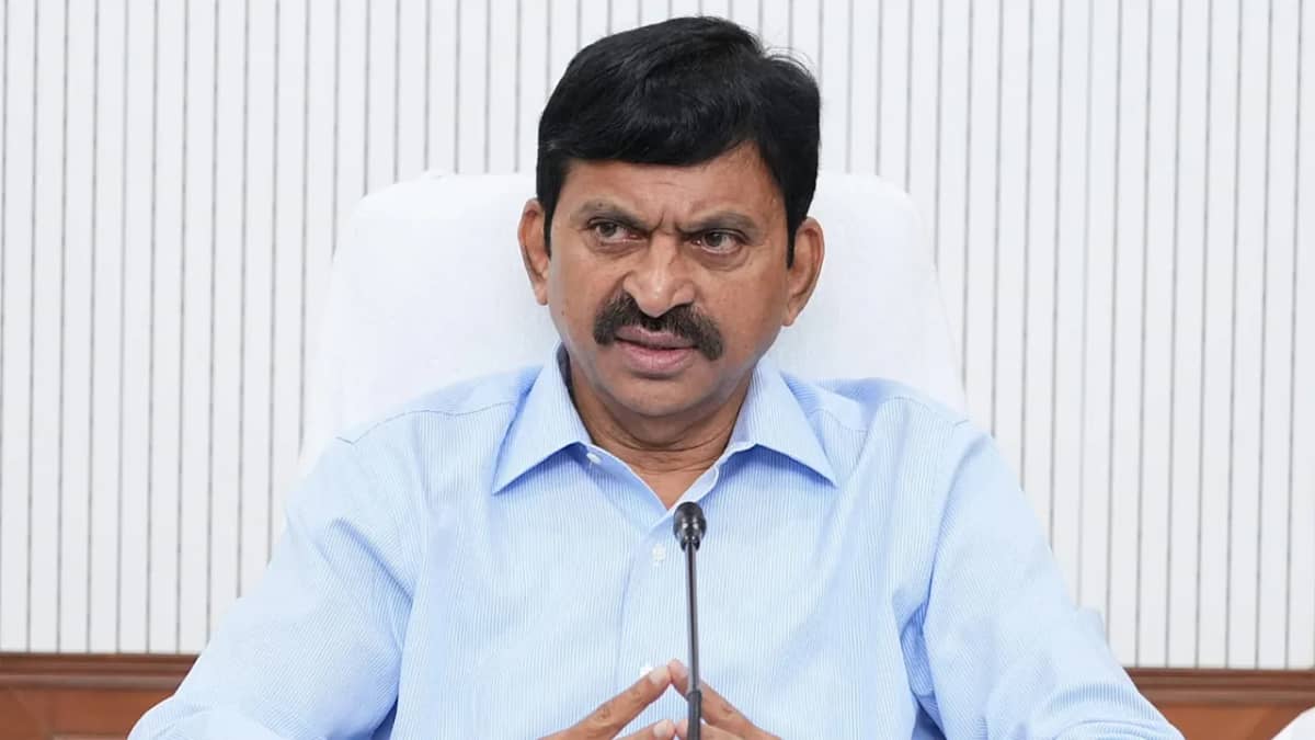 ఇందిరమ్మ ఇళ్లపై కేంద్రం జాప్యం.. ఇందిరమ్మ ఇళ్ల లబ్ధిదారులకు బిల్లులు ఆపం: పొంగులేటి