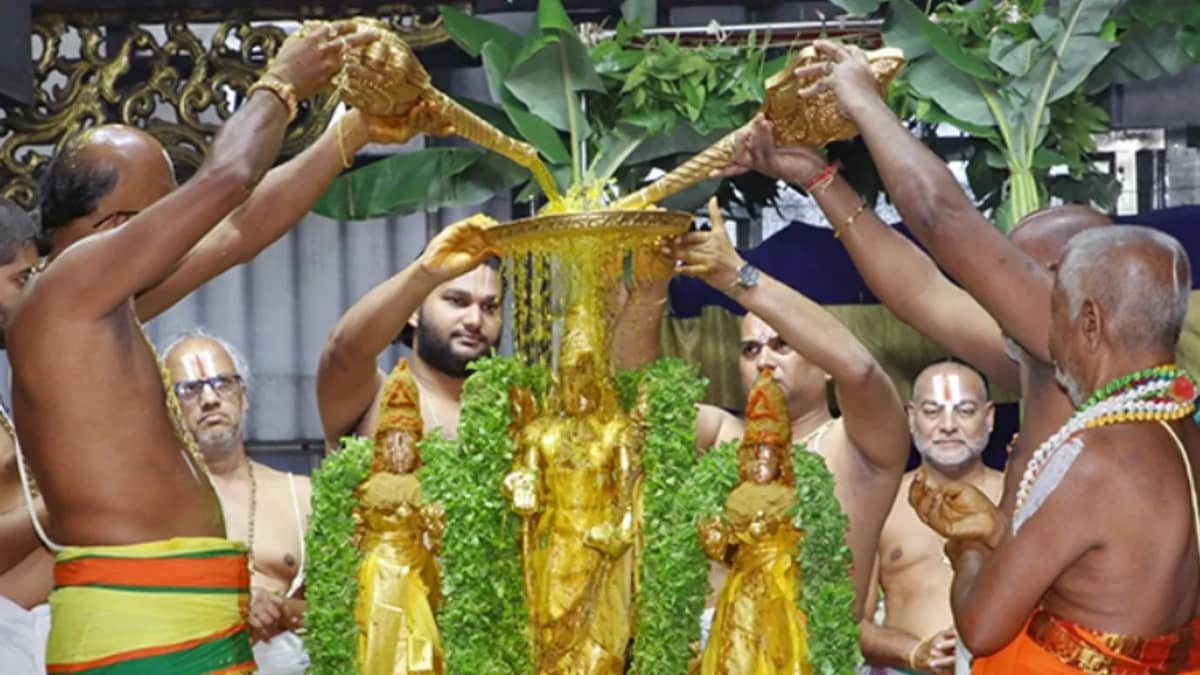తిరుమల శ్రీవారి భక్తులకు అలర్ట్.. ఆగస్టు 23 నుంచి పవిత్రోత్సవాలు, ఆర్జిత సేవలు రద్దు