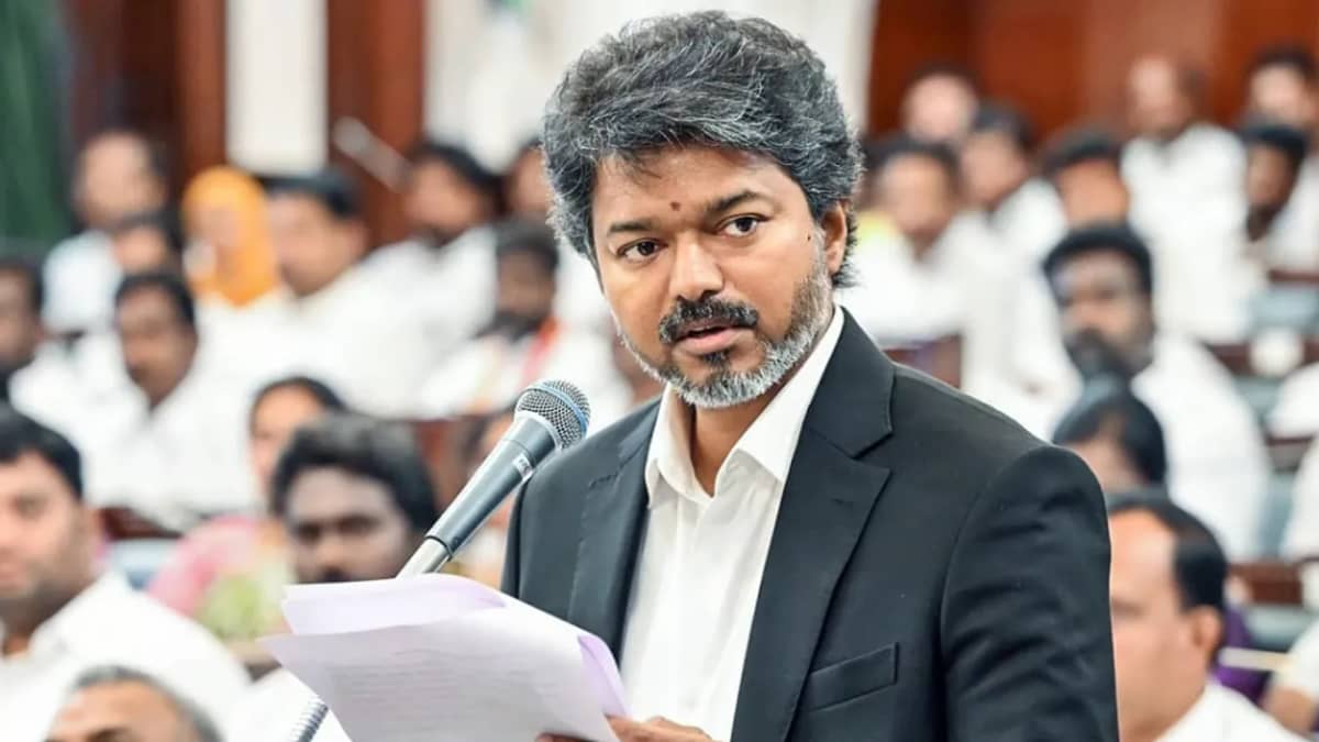 Tamil Nadu : 234 మంది ఎమ్మెల్యేలకు కార్లు.. నెలకు రూ.లక్ష అలవెన్స్! సీఎం విజయ్ సంచలన ప్రకటన
