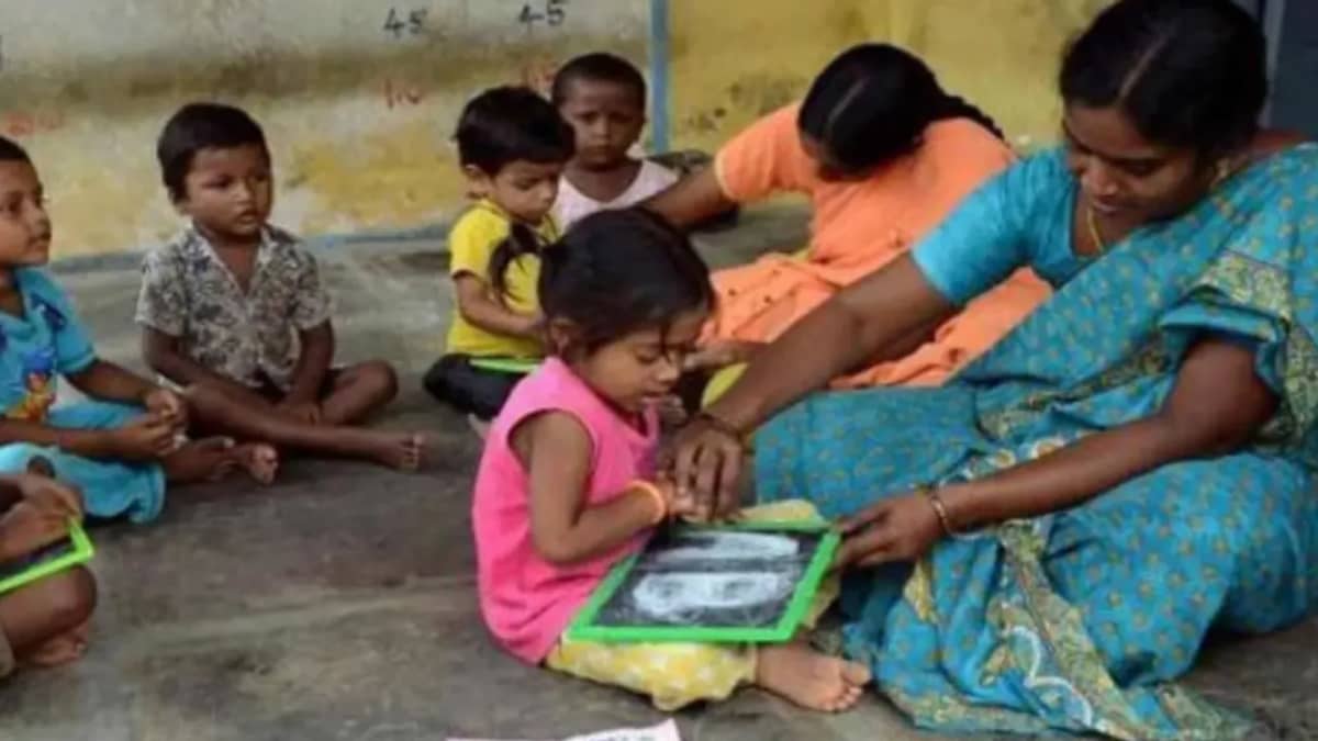 మహిళలకు గుడ్‌న్యూస్‌.. రంగారెడ్డి జిల్లాలో అంగన్‌వాడీ ఉద్యోగాల నోటిఫికేషన్‌ విడుదల
