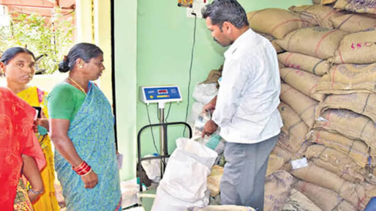 తెలంగాణ రేషన్ కార్డుదారులకు బిగ్ అలర్ట్.. 3 నెలల బియ్యం తీసుకునేందుకు మరో 5 రోజుల గడువు