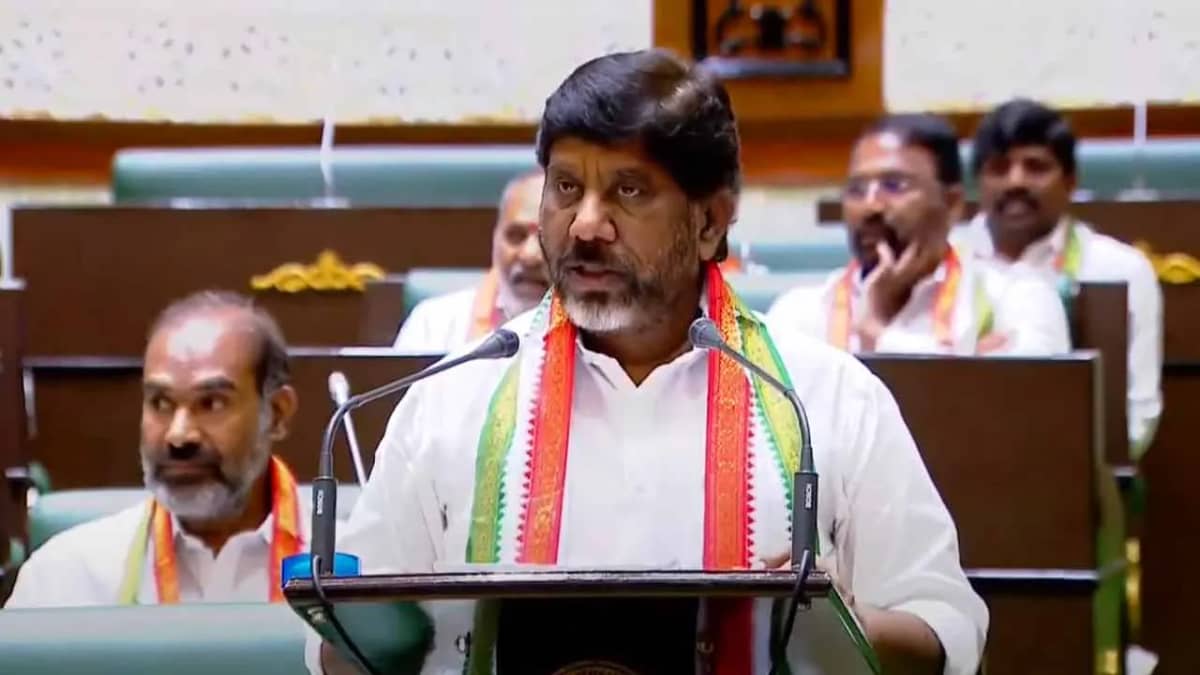 తెలంగాణ ఉద్యోగులకు ప్రభుత్వం భారీ భరోసా.. రూ.కోటి బీమా!