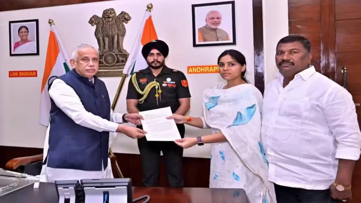 జోగి రమేష్ కుటుంబం నుంచి ప్రాణహాని.. గవర్నర్‌ను కలిసిన కోడలు మేఘన