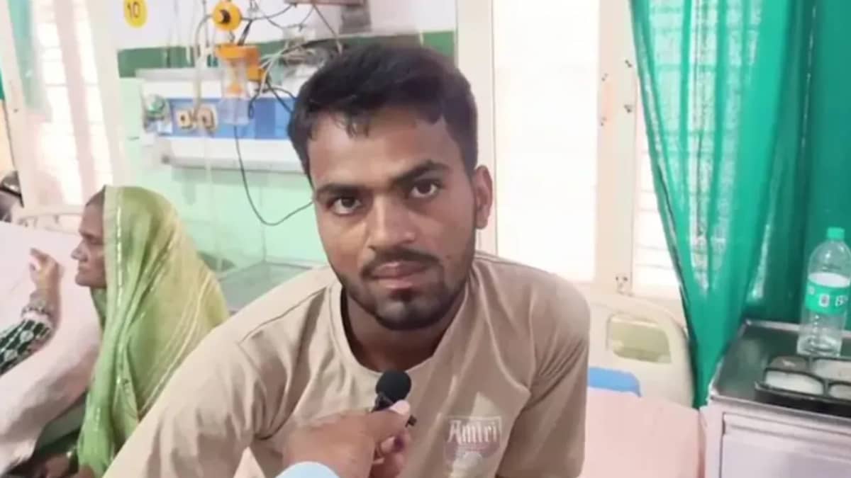 కరిచిన పామునే ఆస్పత్రికి తీసుకొచ్చాడు.. అది చూసి వైద్యులే షాక్!