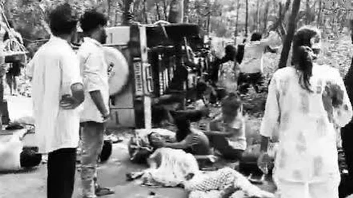 శ్రీశైలం ఘాట్‌రోడ్డుపై ఘోర ప్రమాదం