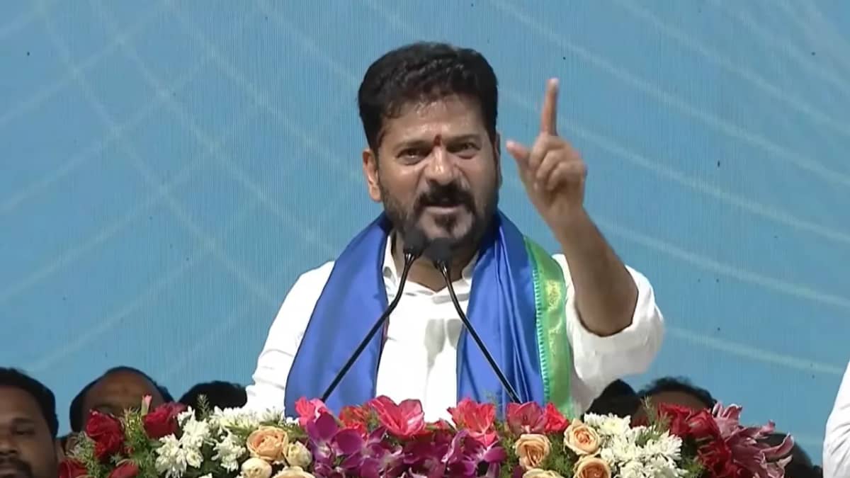 బీఆర్ఎస్ పాలనలో సిరిసిల్ల ‘ఉరిసిల్ల’గా మారింది: సీఎం రేవంత్ రెడ్డి