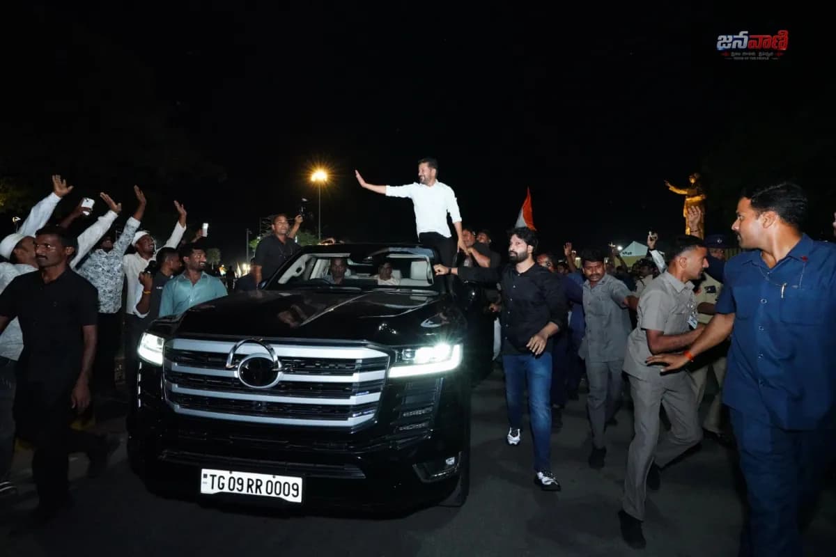జెన్ జీ రాజకీయాలకు కొత్త దారి.. వయోపరిమితి తగ్గింపుపై సీఎం రేవంత్ కీలక వ్యాఖ్యలు
