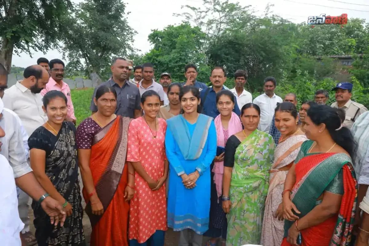 బాబోజి తండాలో విద్యా, మౌలిక వసతుల అభివృద్ధికి ఎమ్మెల్యే యశశ్విని రెడ్డి శ్రీకారం