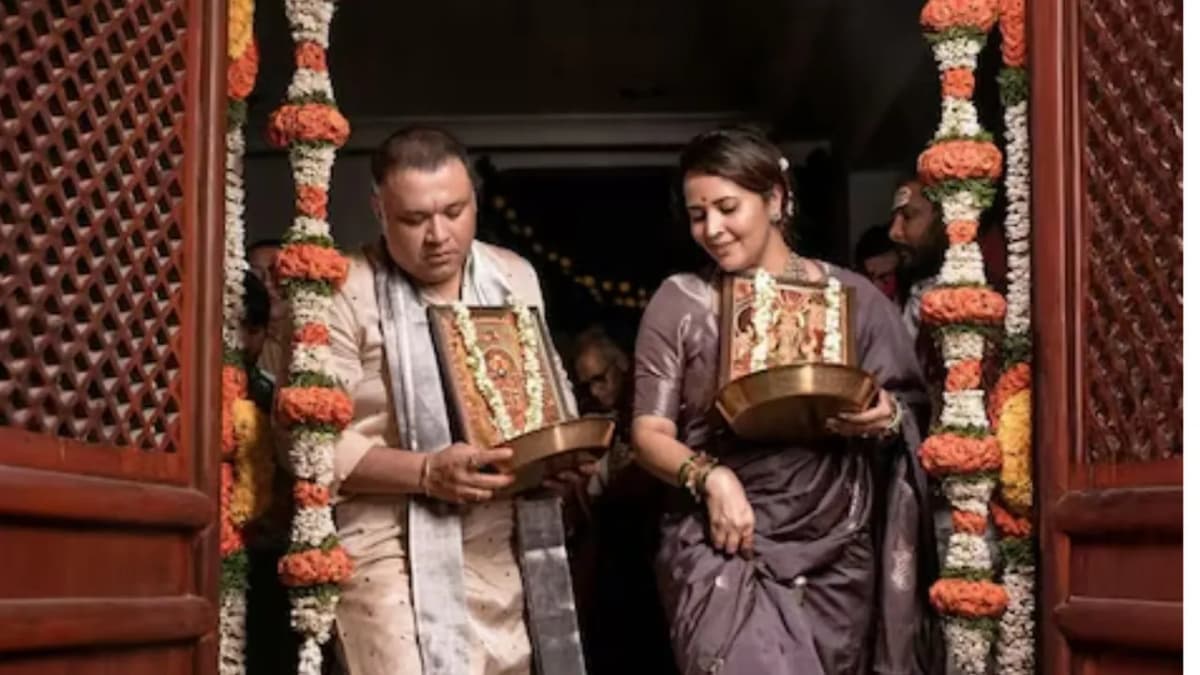 అనసూయ కొత్త ఇల్లు ఎన్ని కోట్లో తెలిస్తే నోరెళ్లబెడతారు.. స్టార్ హీరోల ఇళ్లకు ఏమాత్రం తీసిపోని లగ్జరీ!