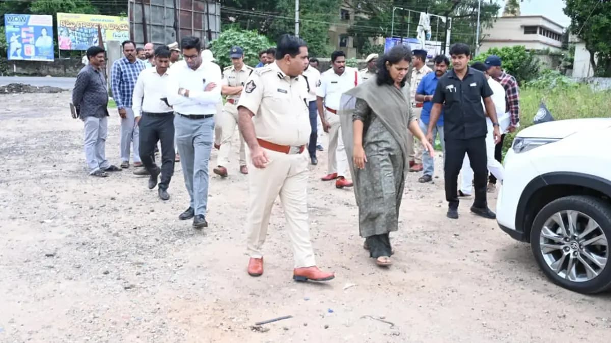 గోదావరి పుష్కరాలకు ముందస్తు ఏర్పాట్లు.. ట్రాఫిక్ డైవర్షన్ మార్గాలు, పుష్కర ఘాట్లను తనిఖీ చేసిన కలెక్టర్, ఎస్పీ