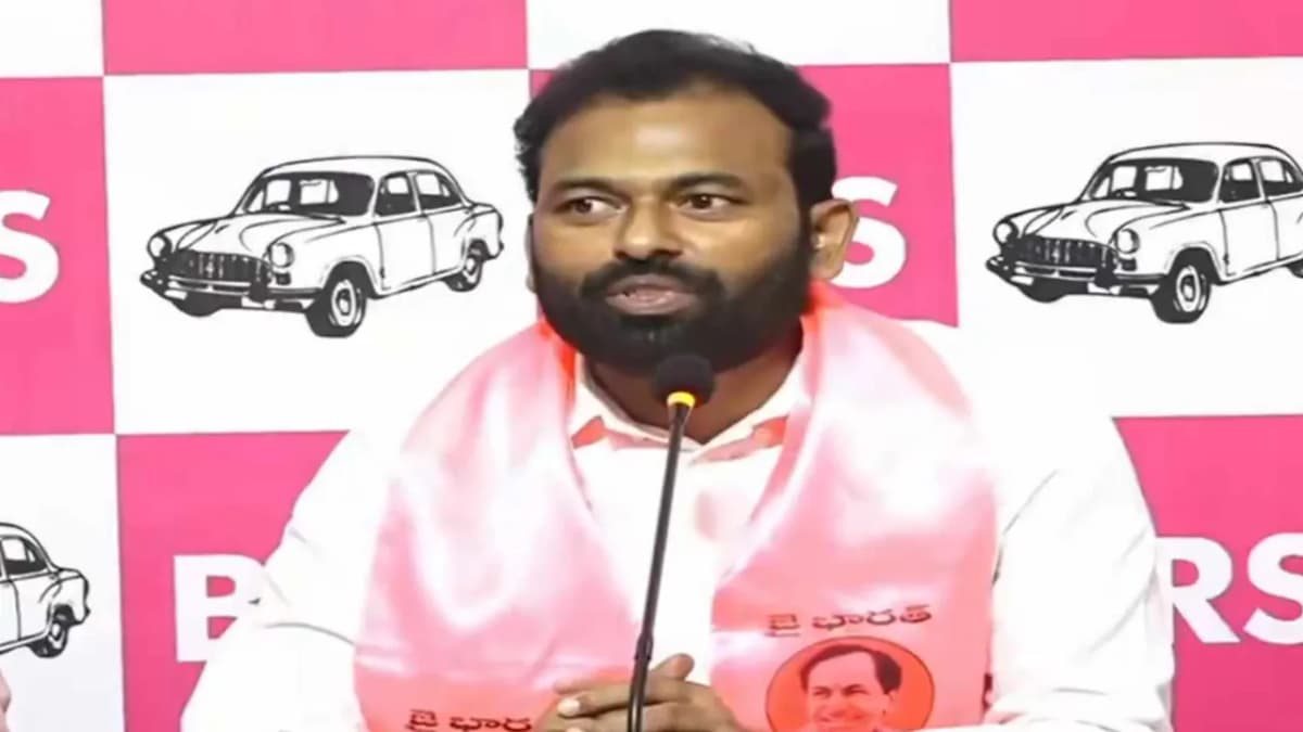 మంత్రి సీతక్క కుటుంబంపై సంచలన ఆరోపణలు.. ‘ములుగు ప్రీమియర్ లీగ్’పై బీఆర్ఎస్ నేత ఫైర్