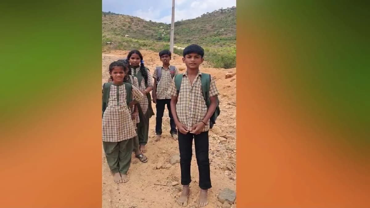 బడి కోసం అడవిబాటలో రోజూ 8 కి.మీ.. దొనబైలు విద్యార్థుల కష్టాలు