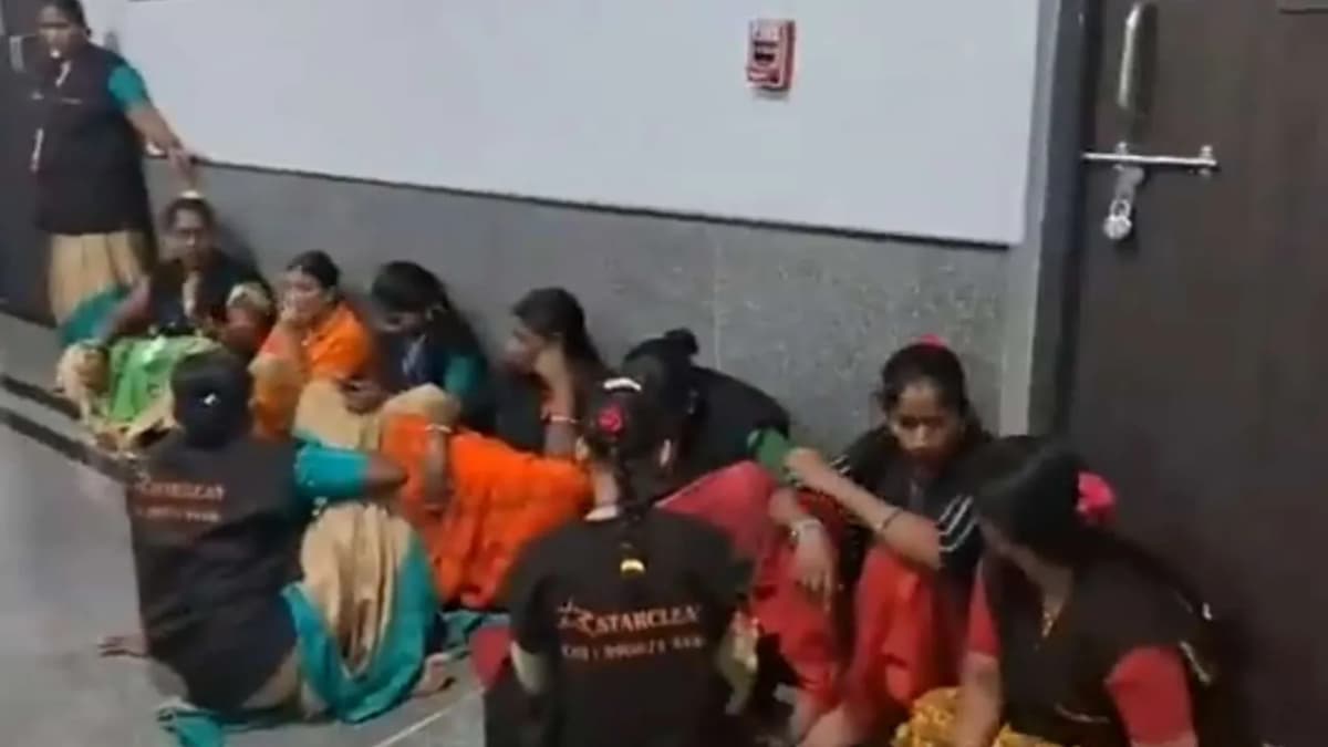 నాలుగు నెలలుగా జీతాల్లేవు.. TIMS ఔట్‌సోర్సింగ్‌ ఉద్యోగుల ఆందోళన