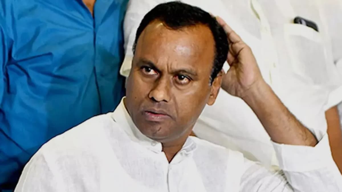 ‘మాది అసలైన కాంగ్రెస్ రక్తం’.. విమర్శకులకు రాజగోపాల్ రెడ్డి స్ట్రాంగ్ కౌంటర్