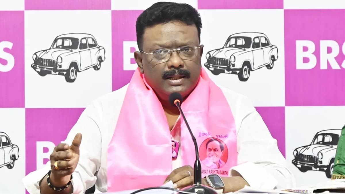 కాంగ్రెస్ ప్రభుత్వం ‘సర్కస్ కంపెనీ’లా మారింది.. బీఆర్ఎస్ ఎమ్మెల్సీ శ్రవణ్ ఫైర్