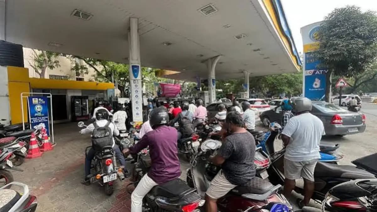 పెట్రోల్ కావాలంటే ఇకపై క్యాష్ తీసుకెళ్లాల్సిందే.. రూ.2 వేల దాటితే యూపీఐ ‘నో’