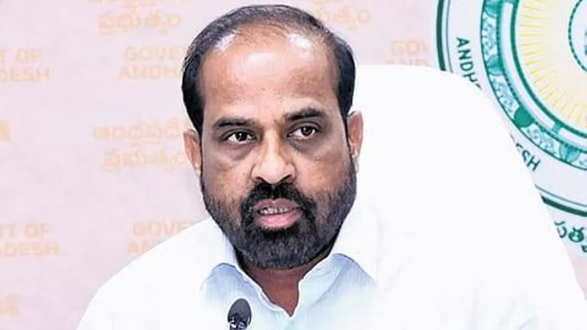 ప్రభుత్వ వైద్యులపై కూటమి సర్కార్ కొరడా..70 మంది డాక్టర్ల తొలగింపు..మరో 193 మందిపై చర్యలు