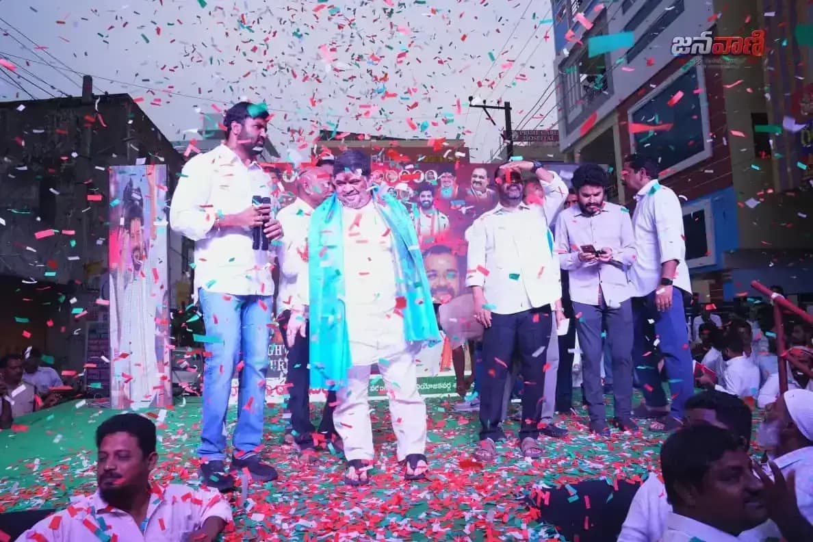 విద్యార్థుల భవిష్యత్తుతో కేంద్రం చెలగాటం: మంత్రి పొన్నం ప్రభాకర్