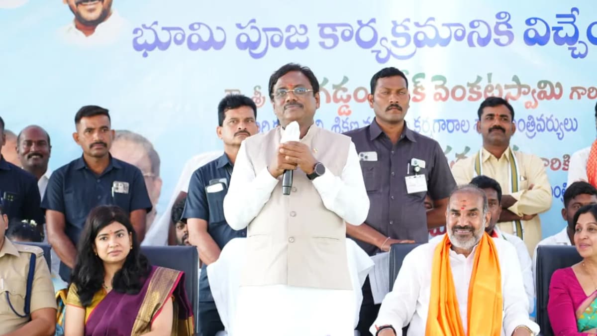 ఆయన ఇంగ్లిష్ నేర్చుకుని అమెరికా వెళ్లొచ్చు.. మీరు జర్మన్ భాష నేర్చుకుంటే తప్పా.. కేటీఆర్పై వివేక్ వెంకటస్వామి ఫైర్