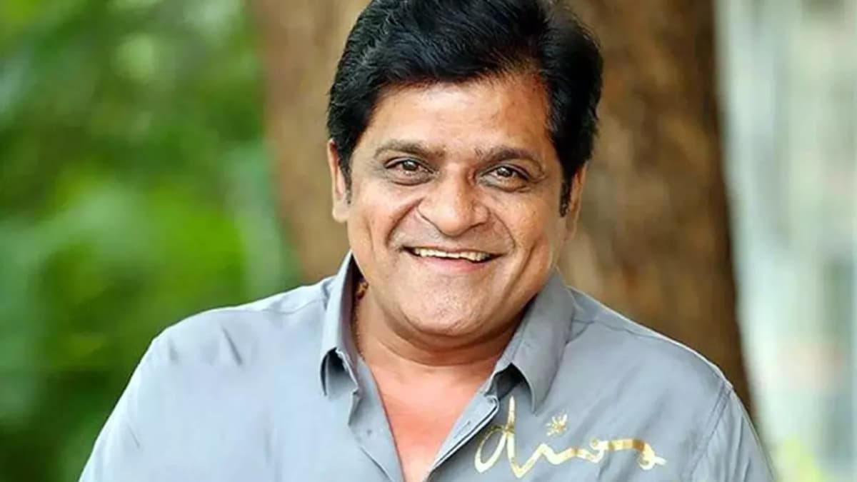 రాజకీయాలపై అలీ సంచలన వ్యాఖ్యలు..20 ఏళ్లు పనిచేసినా కూరలో కరివేపాకులా తీసిపారేశారు!