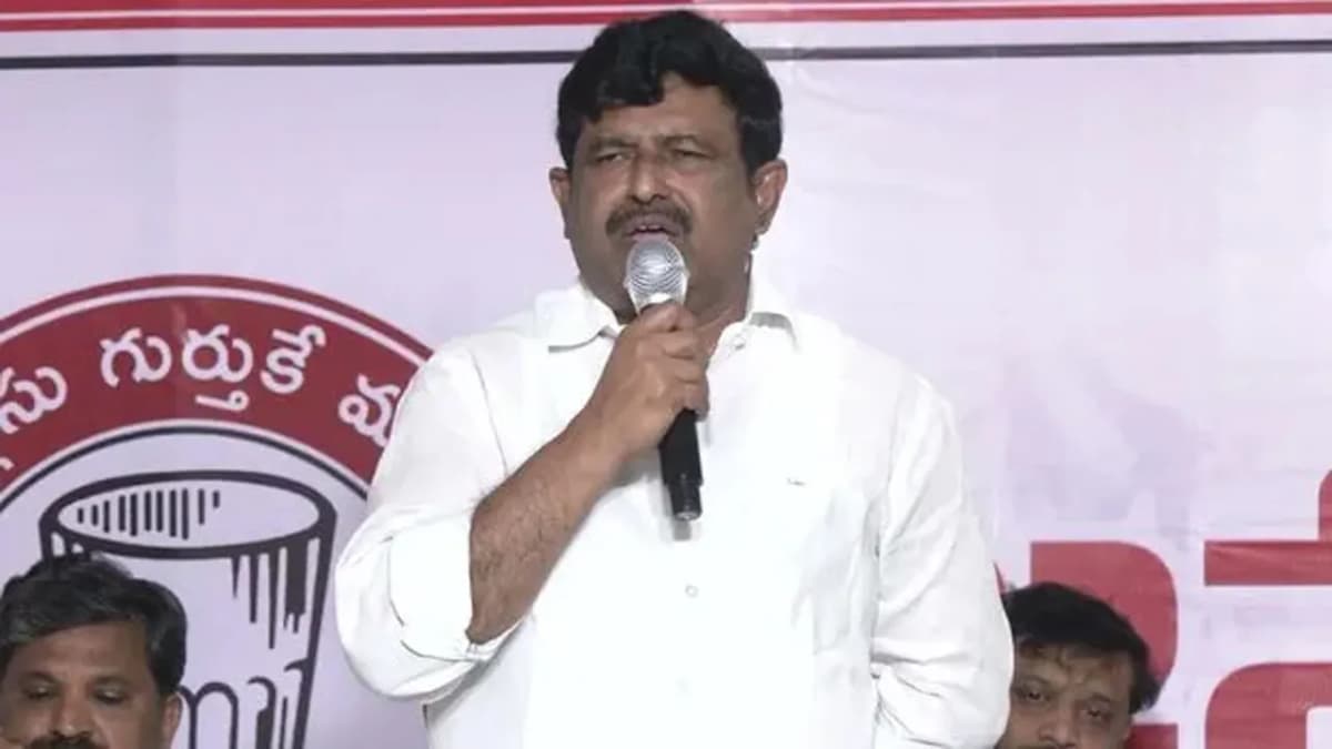ప్రభుత్వ విప్ పిడుగు హరిప్రసాద్కు అస్వస్థత.. ఆసుపత్రిలో పవన్ కళ్యాణ్ పరామర్శ