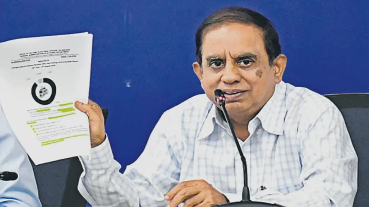 Telangana SIR: హైదరాబాద్లో తొలగింపు జాబితాలో 43 లక్షల మంది ఓటర్లు.. అసలు కారణం ఇదే!