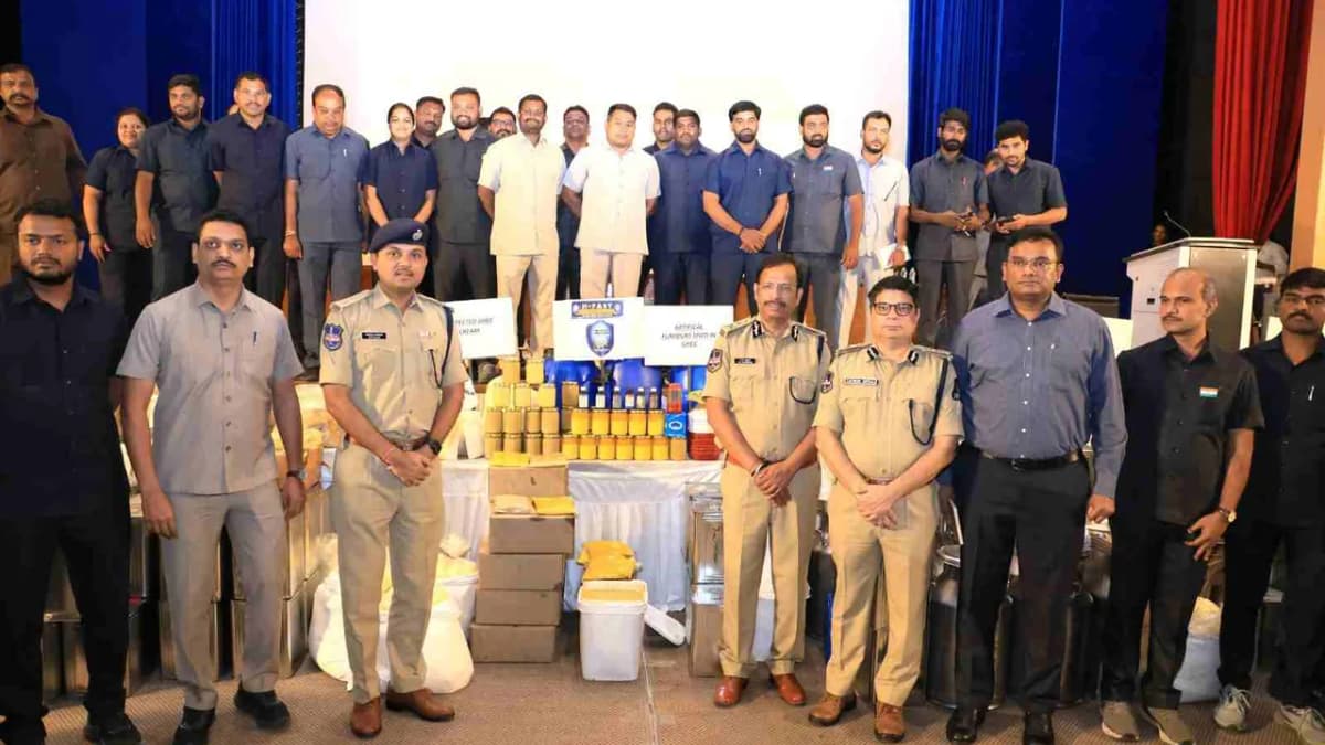 హైదరాబాద్లో నకిలీ నెయ్యి దందా గుట్టురట్టు.. 36 టన్నుల కల్తీ నెయ్యి స్వాధీనం