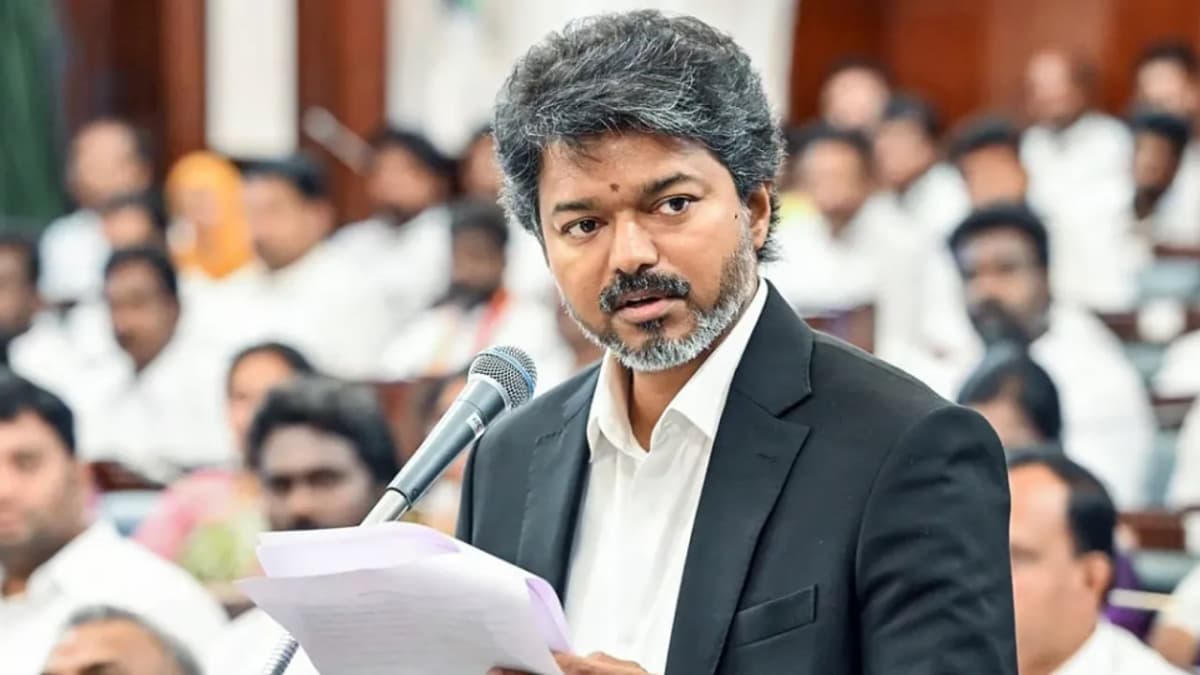 Tamil Nadu : 234 మంది ఎమ్మెల్యేలకు కార్లు.. నెలకు రూ.లక్ష అలవెన్స్! సీఎం విజయ్ సంచలన ప్రకటన