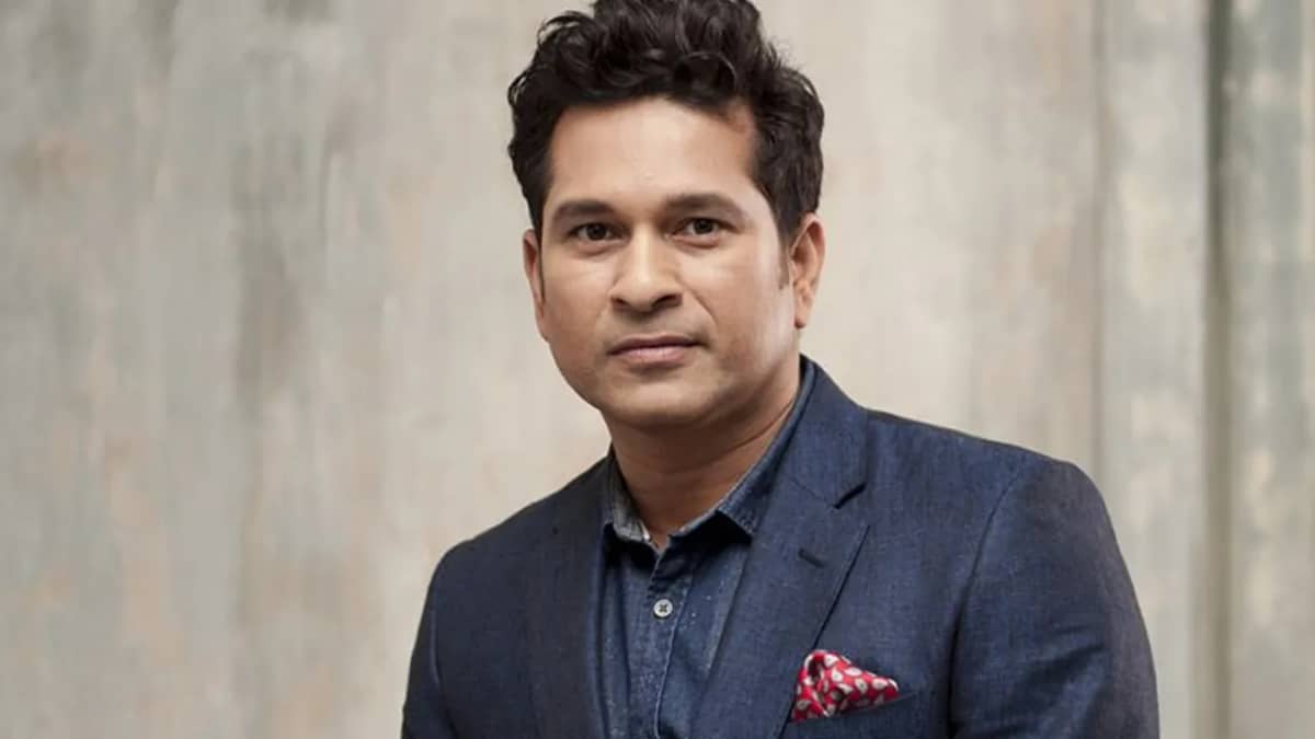 Sachin Tendulkar | తొలి గురువు తండ్రే..యువ డాక్టర్లకు సచిన్ ఆర్థిక సాయం