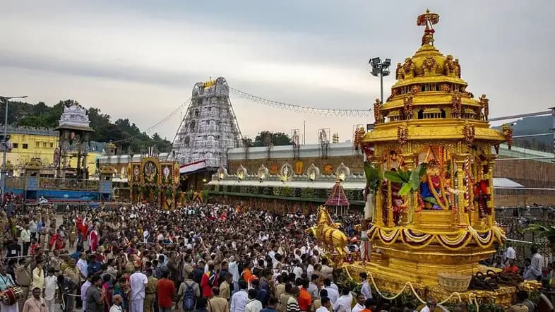 బ్రహ్మోత్సవాల వేళ టీటీడీ కీలక నిర్ణయాలు.. తిరుమలలో తొలిసారి భక్తులకు ఇన్సూరెన్స్