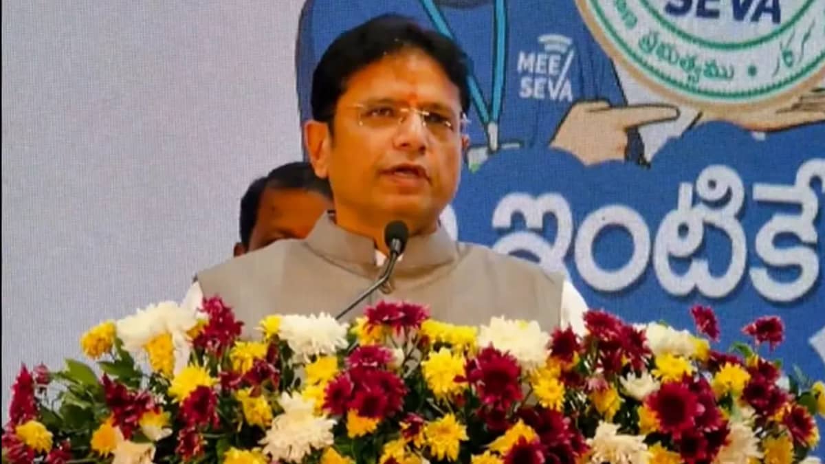 తెలంగాణలో కొత్త విధానం.. ఇకపై ఇంటి వద్దకే మీ సేవ సర్వీసులు,ఇలా బుక్ చేసుకోండి!