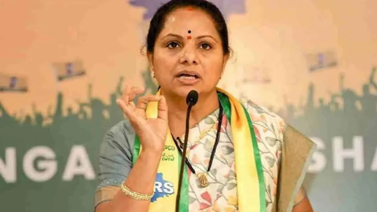 ఎమ్మెల్సీ ఎన్నికలకు అభ్యర్థులను ప్రకటించిన కాంగ్రెస్... ఇద్దరు రెడ్డి నేతలకే టికెట్లా? అంటూ కవిత ఫైర్